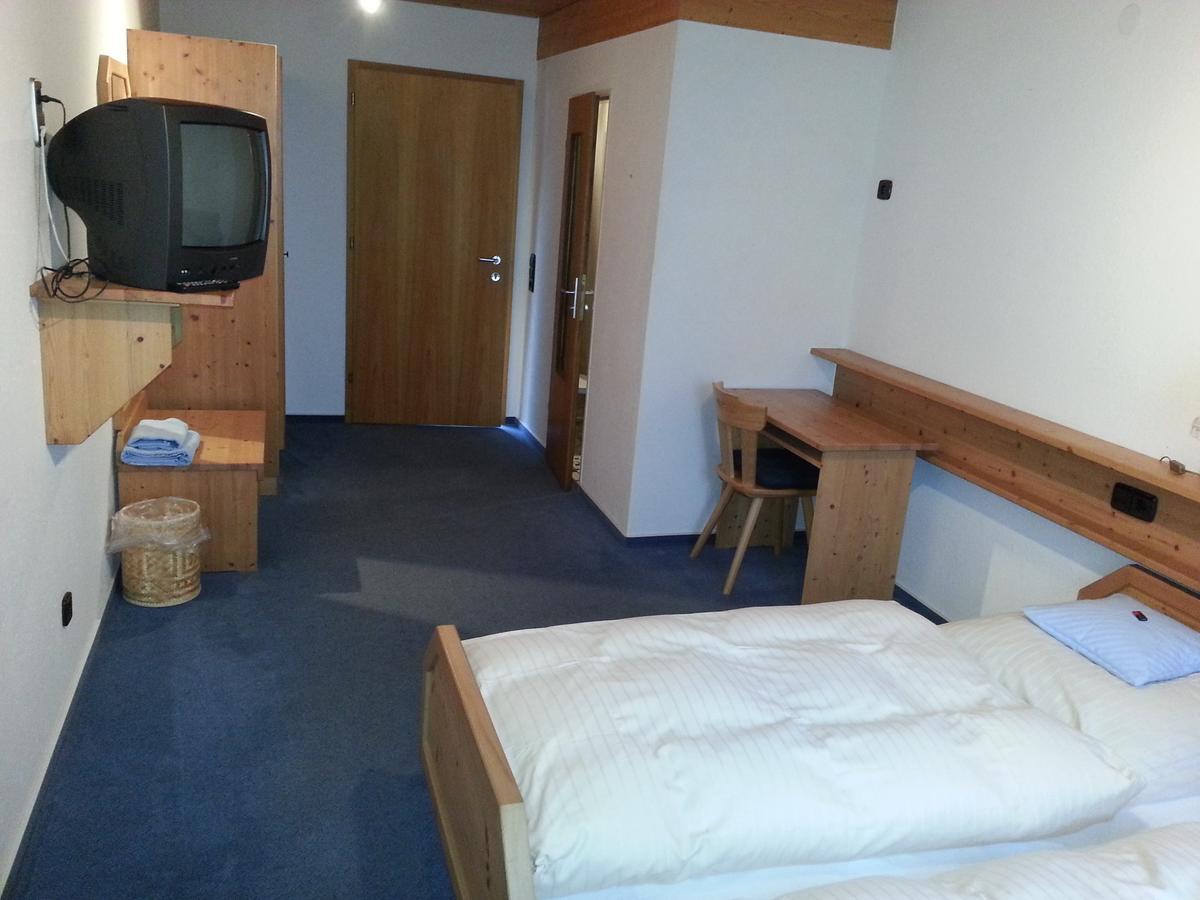 Hotel Bad Bruckhaus Gurtweil Room photo