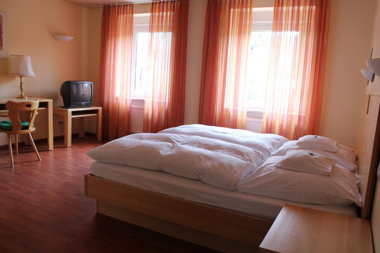 Hotel Bad Bruckhaus Gurtweil Room photo